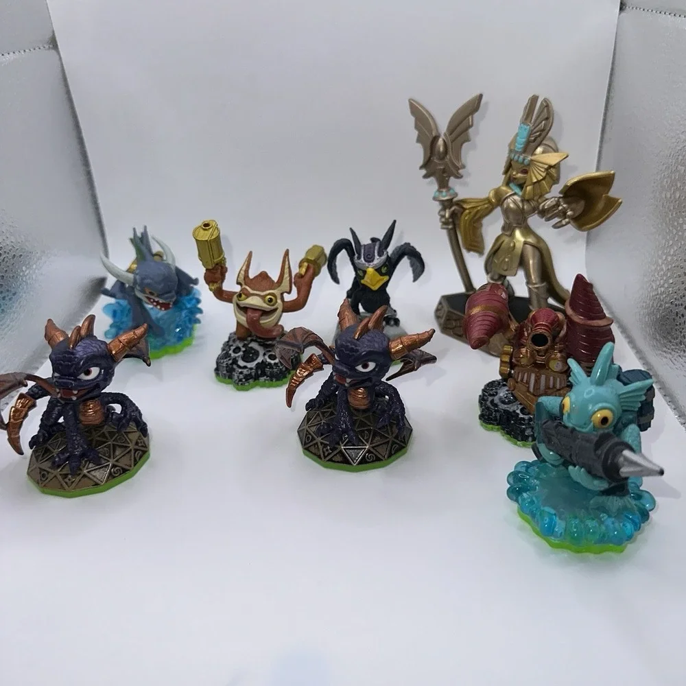 Golden Queen Spyro Activision Skylanders Figures Lot 8 Mixed Colors Good